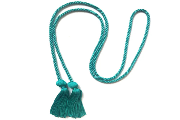 在標(biāo)準(zhǔn)光源條件下評定榮譽(yù)繩的顏色