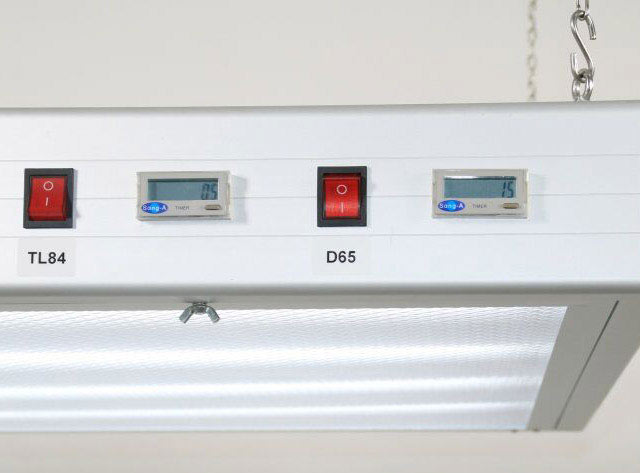 標(biāo)準(zhǔn)D65光源是冷光源嗎？有什么作用？